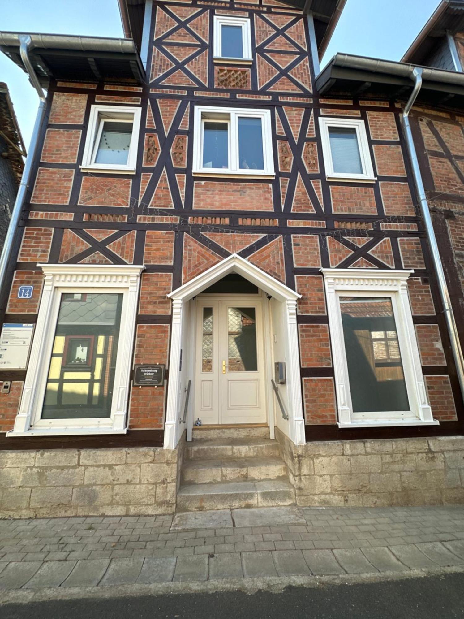 Schöne Kleine Einraumwohnung Mit Küche Und Kamin In Holzthaleben * Helbedundorf
